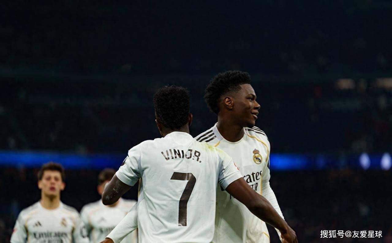 西甲榜首易主！皇马4-1碾压，巴萨1-2爆冷，皇马反超登顶引爆悬念